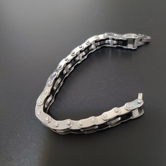 NEW! Bracelet - Picture 4 of 7